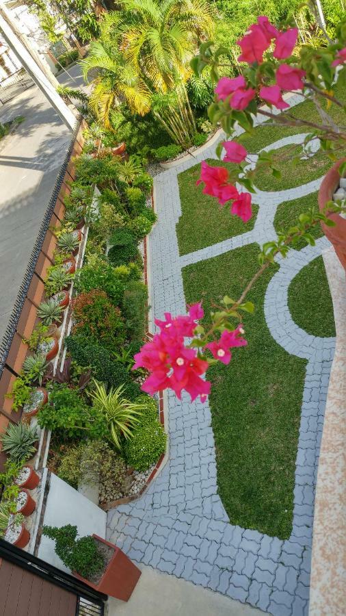 Готель Casa Familya Batac Екстер'єр фото